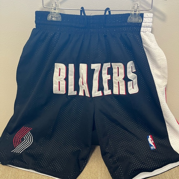 Just Don black Blazers retro shorts. Size L. Good condition. Lightly worn - Picture 2 of 4